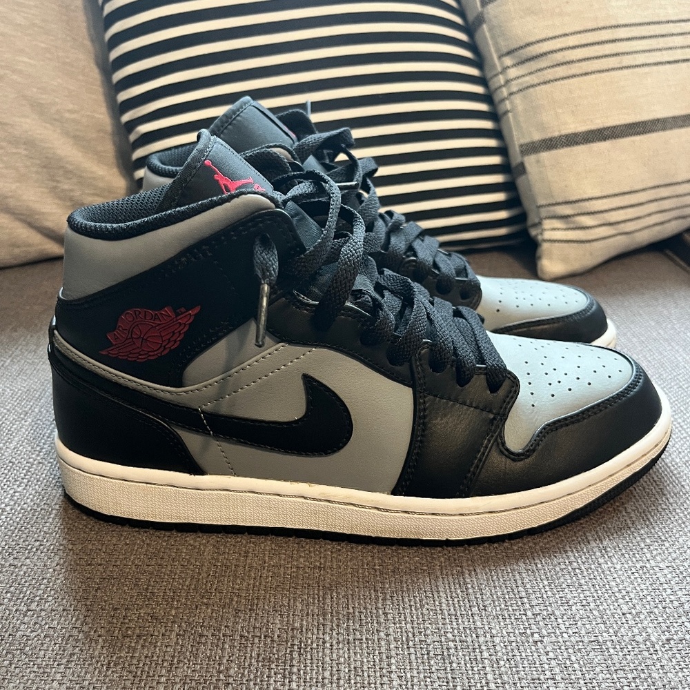 Air Jordan 1 Mid Mens